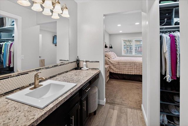 308 Castle Oaks Crossing, Waunakee, WI 53597