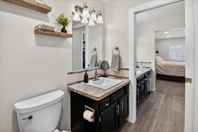 308 Castle Oaks Crossing, Waunakee, WI 53597