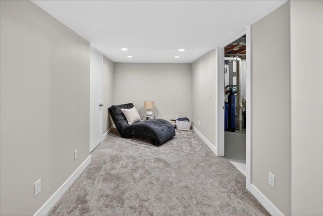 308 Castle Oaks Crossing, Waunakee, WI 53597