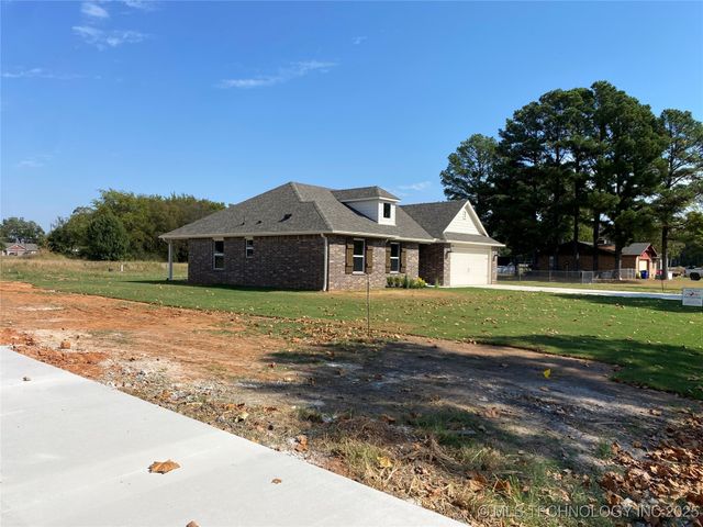 408 NW 7th Street, Wagoner, OK 74467