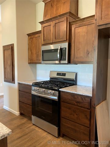 408 NW 7th Street, Wagoner, OK 74467