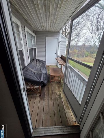 44 Fox Run Drive, Englewood, NJ 07631