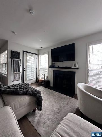 44 Fox Run Drive, Englewood, NJ 07631