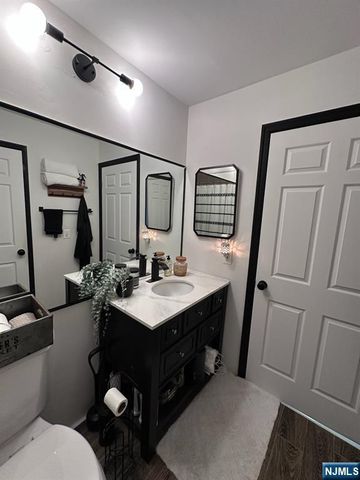 44 Fox Run Drive, Englewood, NJ 07631