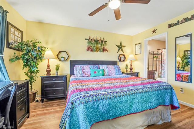 103 Wynbrook Court, Winston-salem, NC 27103