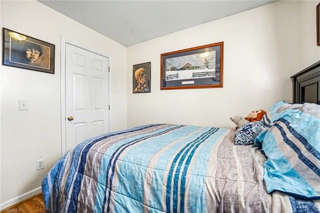 103 Wynbrook Court, Winston-salem, NC 27103