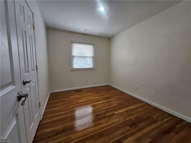 806 Burton ST, Hampton, VA 23666