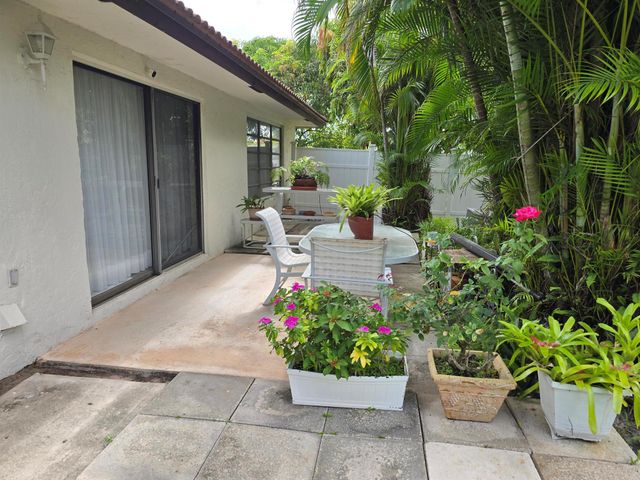304 Knob Hill Boulevard, Boca Raton, FL 33431
