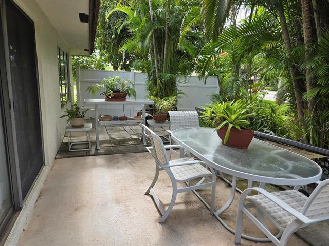 304 Knob Hill Boulevard, Boca Raton, FL 33431