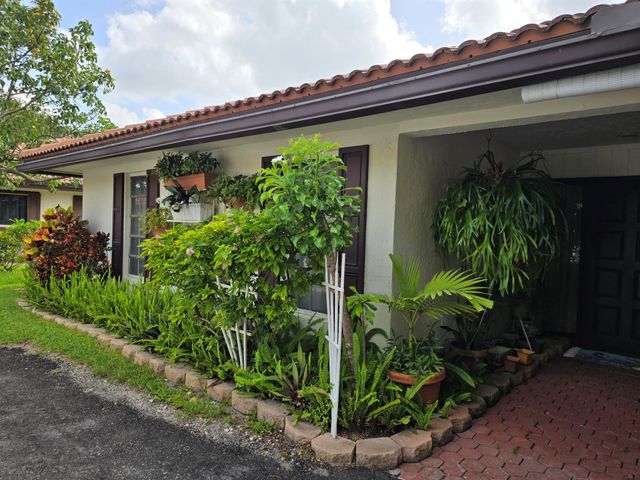 304 Knob Hill Boulevard, Boca Raton, FL 33431