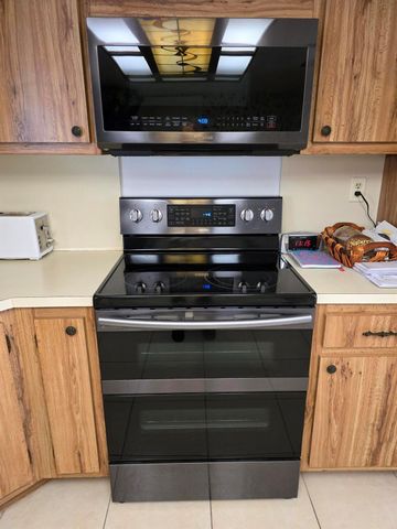 304 Knob Hill Boulevard, Boca Raton, FL 33431