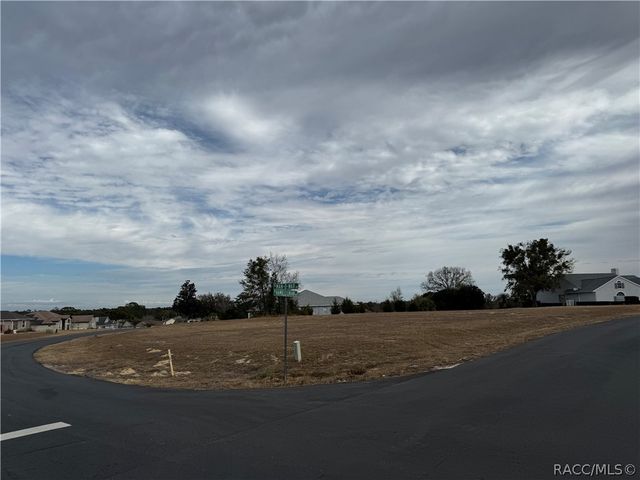 100 N Hambletonian Drive, Inverness, FL 34453