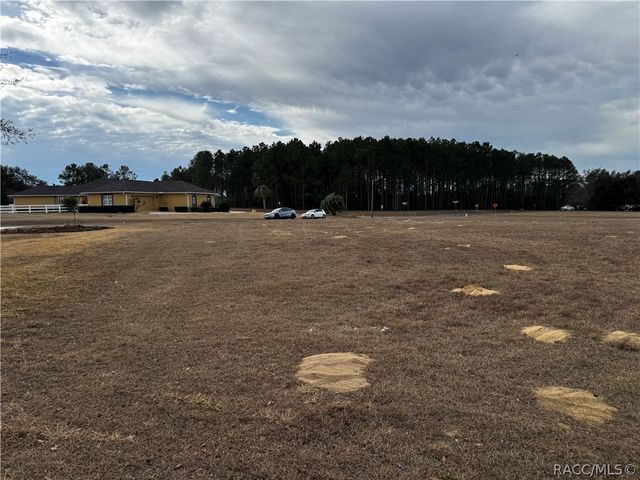 100 N Hambletonian Drive, Inverness, FL 34453