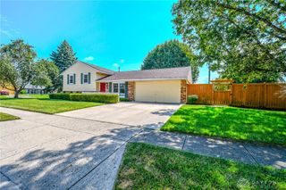 1138 Edgebrook Avenue, New Carlisle, OH 45344