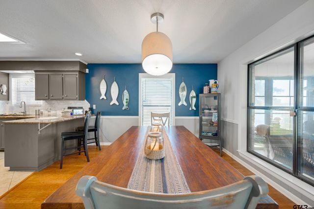 536 Wildewood Dr, Chandler, TX 75758