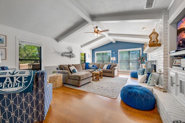 536 Wildewood Dr, Chandler, TX 75758