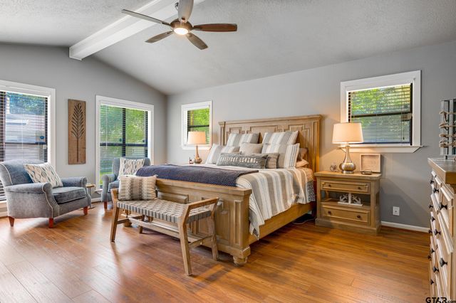 536 Wildewood Dr, Chandler, TX 75758