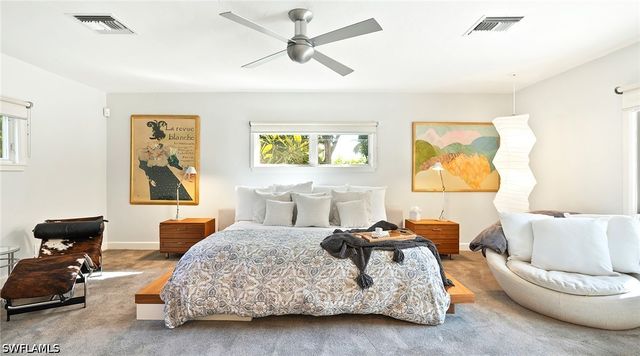 586 Yucca RD, Naples, FL 34102