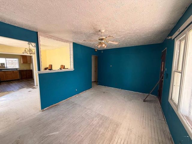 1713 Brimmer Ave, Pueblo, CO 81005