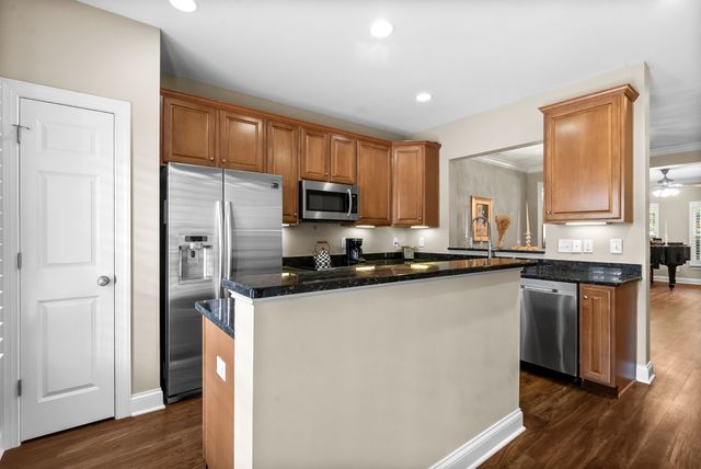 1438 Burnside Dr, Franklin, TN 37067