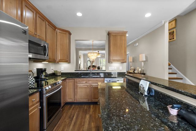 1438 Burnside Dr, Franklin, TN 37067