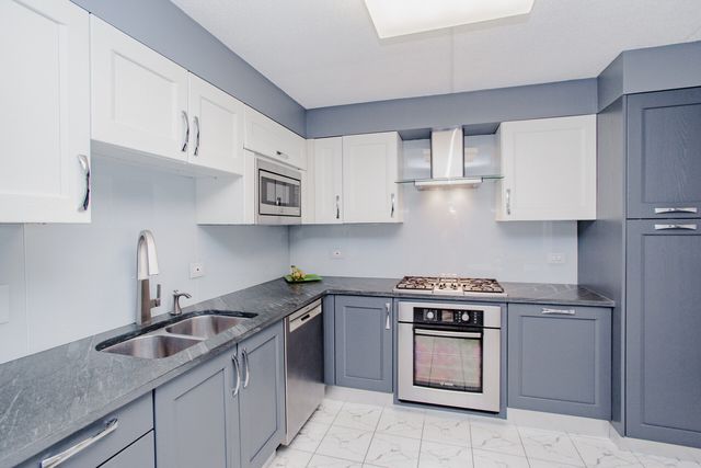 8540 W Foster Avenue 504, Norridge, IL 60706