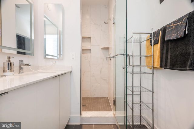 317 RIGGS PARK PL NE, Washington, DC 20011