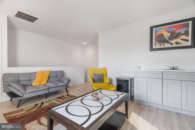 317 RIGGS PARK PL NE, Washington, DC 20011
