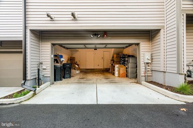 317 RIGGS PARK PL NE, Washington, DC 20011
