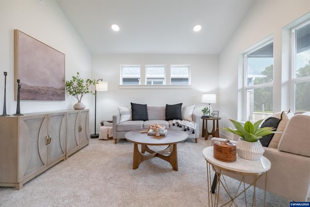 4690 SE Harrier St, Albany, OR 97322