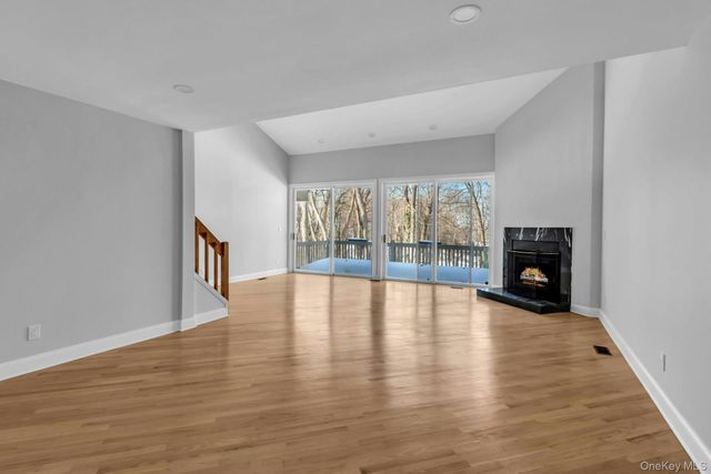 3 Willada Lane, Glen Cove, NY 11542