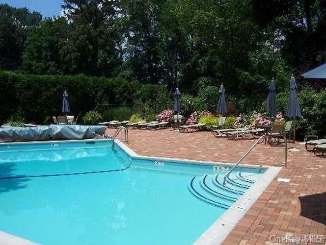 3 Willada Lane, Glen Cove, NY 11542