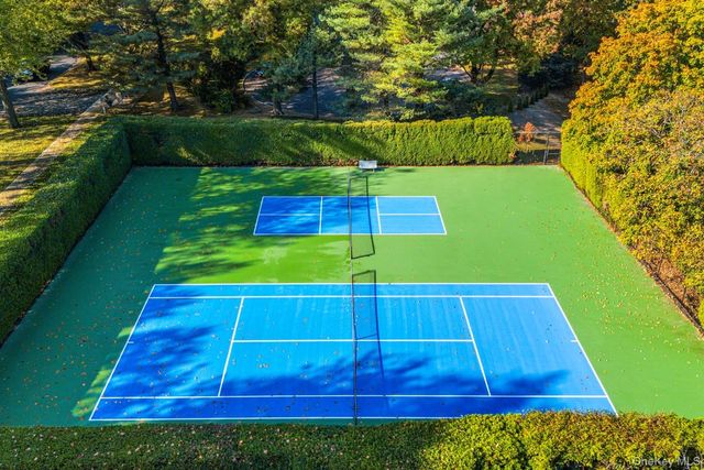 3 Willada Lane, Glen Cove, NY 11542