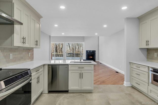 3 Willada Lane, Glen Cove, NY 11542