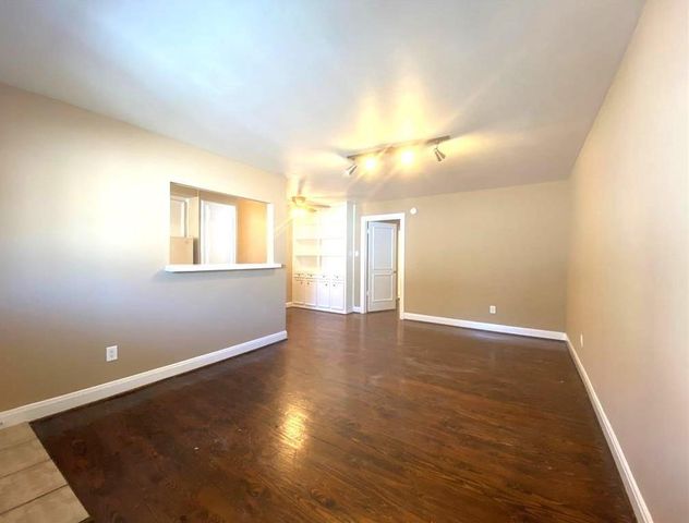427 W 17th Street W 6, Houston, TX 77008