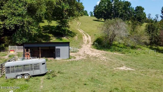 000 Boones Path Rd, Rose Hill, VA 24281