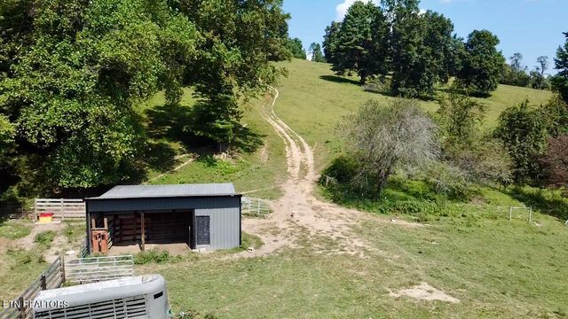 000 Boones Path Rd, Rose Hill, VA 24281