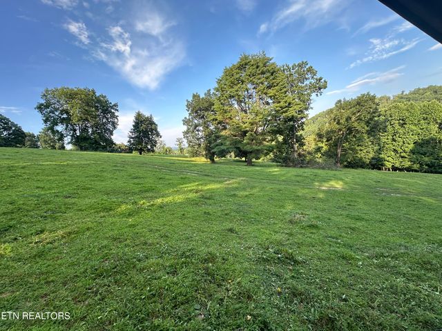 000 Boones Path Rd, Rose Hill, VA 24281