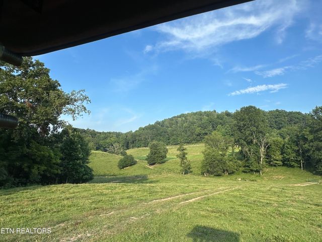 000 Boones Path Rd, Rose Hill, VA 24281