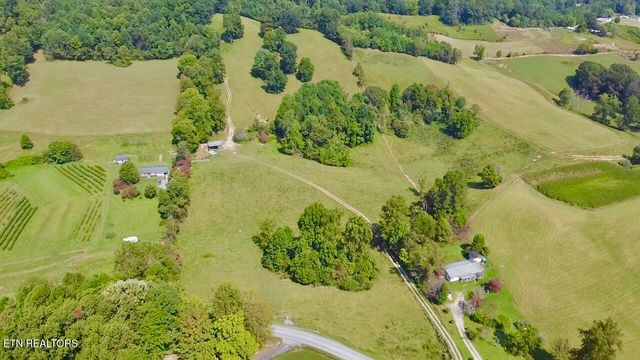 000 Boones Path Rd, Rose Hill, VA 24281