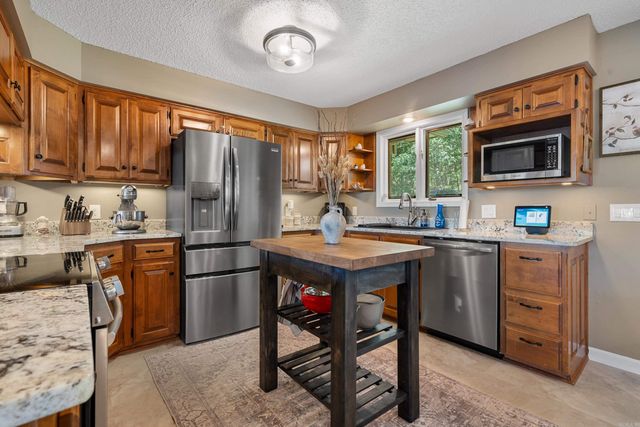 19 Ponferrada Way, Hot Springs Village, AR 71909