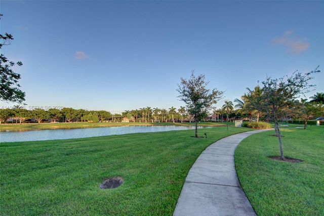 22721 SW 88th Pl 10-19, Cutler Bay, FL 33190