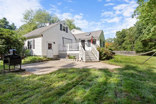 15 Johnson Rd, Avon, MA 02322