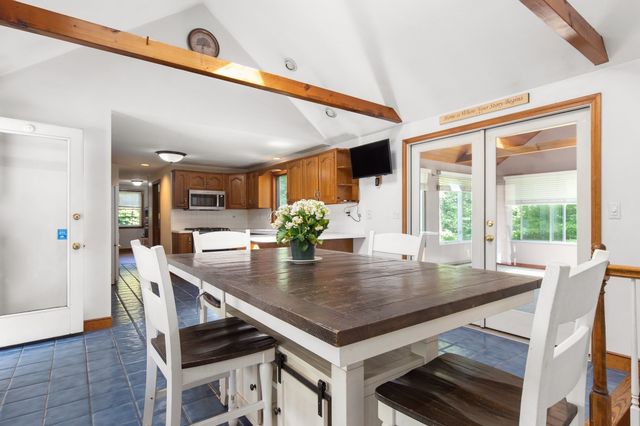 15 Johnson Rd, Avon, MA 02322