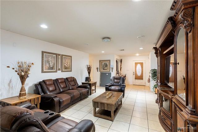 3808 Los Lagos Drive, Edinburg, TX 78542