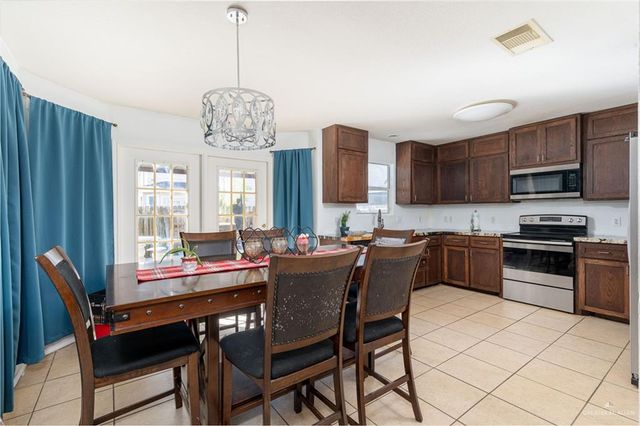 3808 Los Lagos Drive, Edinburg, TX 78542