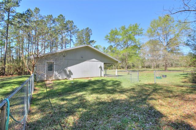 1815 Troy Johnson Road, Lufkin, TX 75901