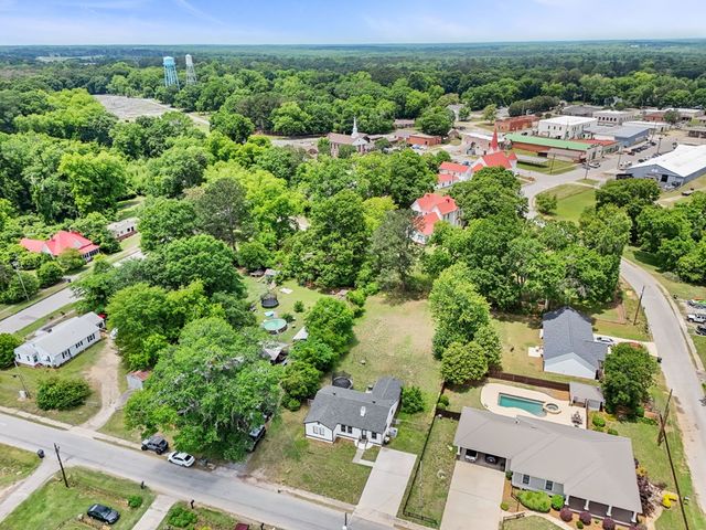 311 Folk Ave, Woodbury, GA 30293
