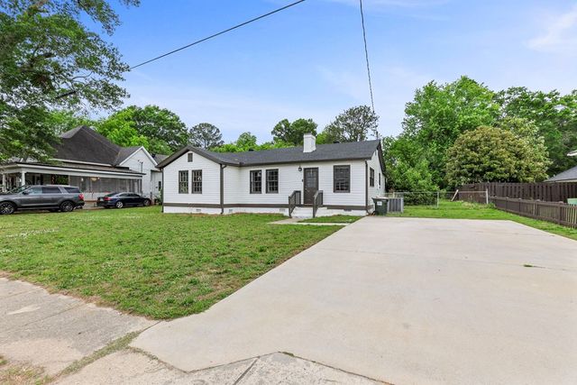 311 Folk Ave, Woodbury, GA 30293