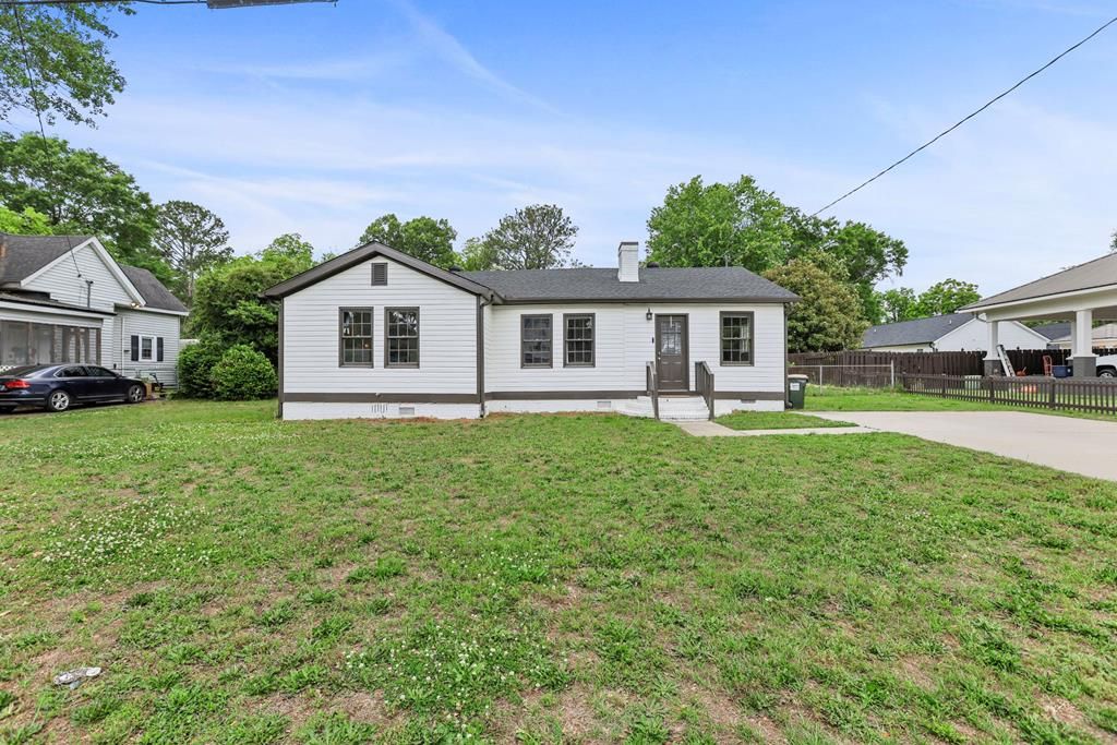 311 Folk Ave, Woodbury, GA 30293